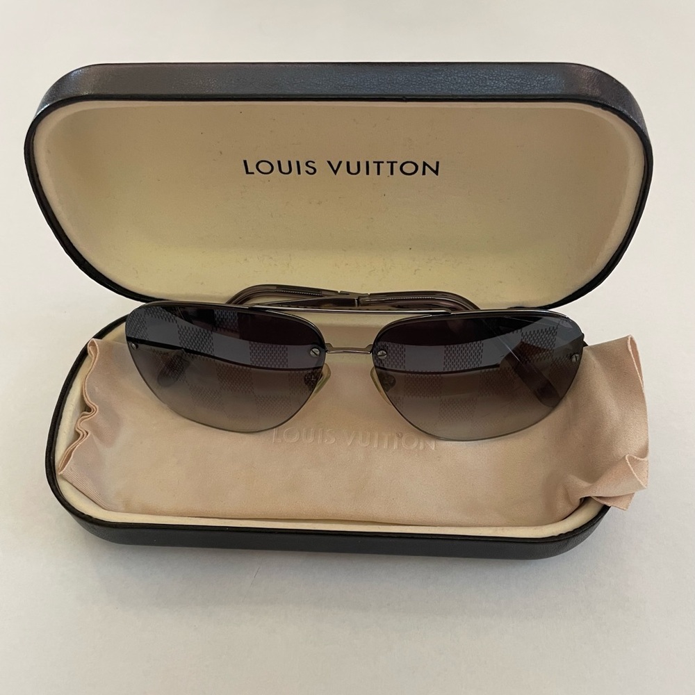Louis Vuitton Collection Aviator Sunglasses Damier Z0216U